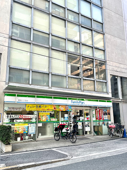 コンビニ　ファミリーマート 本庄西二丁目店（コンビニ）まで222m