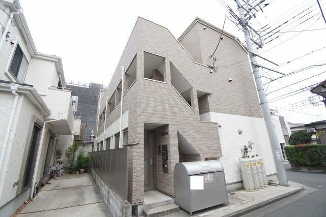 サンテラス鶴間の外観写真