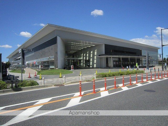 図書館　岡崎市図書館交流プラザ　りぶら（図書館）まで1000m