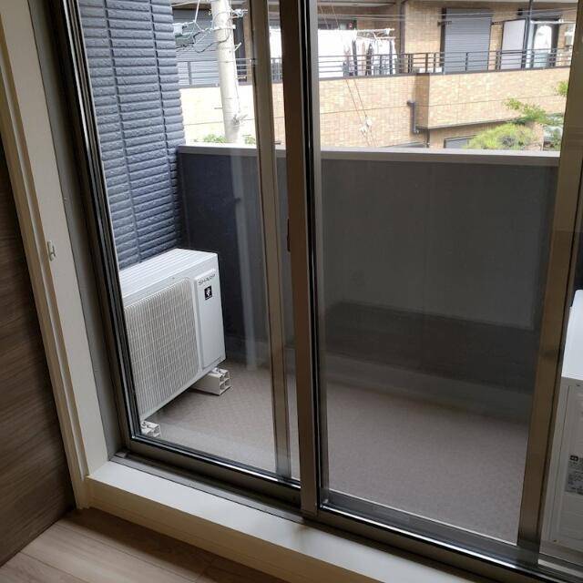 バルコニー　バルコニー有り