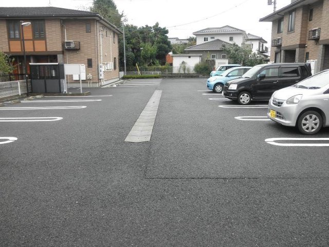 駐車場　車をお持ちの方に嬉しい駐車場付きの物件です