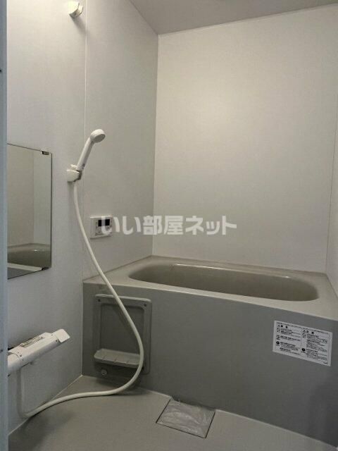 仙台市地下鉄南北線 黒松駅 徒歩18分 2階建 築1年の風呂写真
