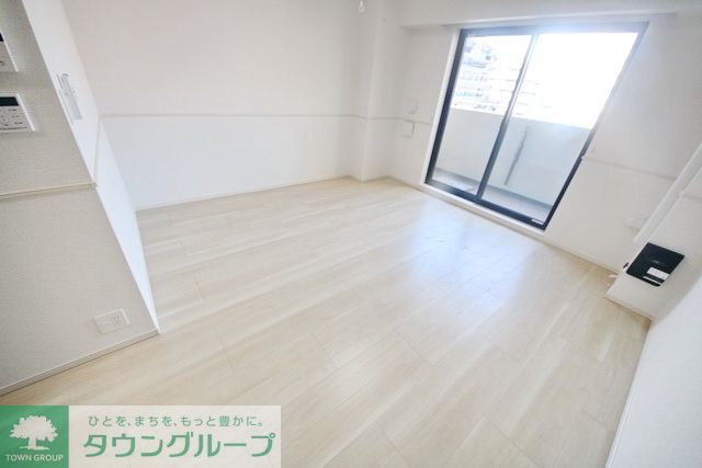 菊水レジデンス綱島Iの居間写真