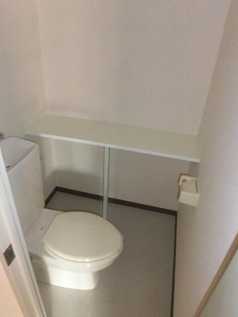 相鉄本線 横浜駅 徒歩12分 7階建 築29年のトイレ写真