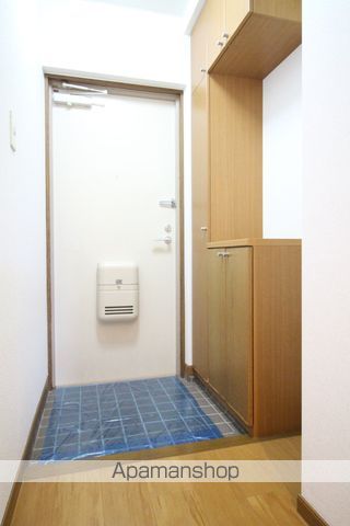 SKY MANSIONの玄関写真