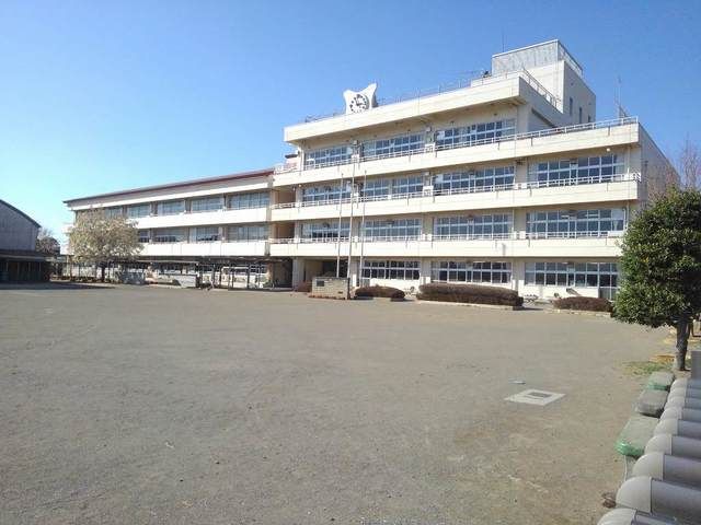 小学校　佐野市立犬伏小学校（小学校）まで450m