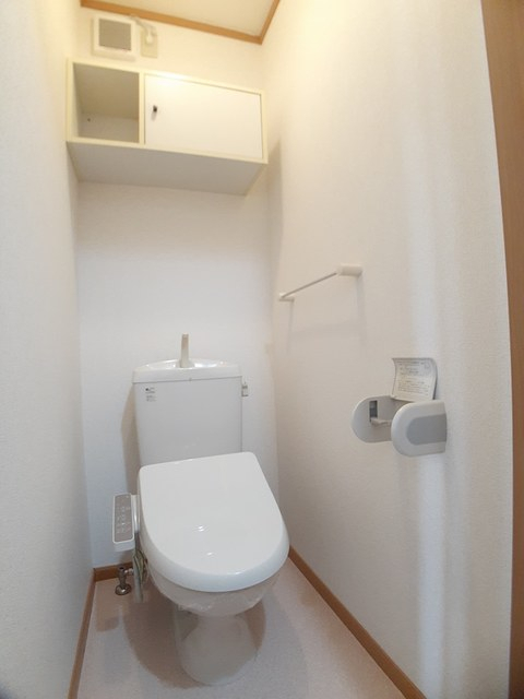 ＪＲ阪和線 紀伊中ノ島駅 徒歩24分 2階建 築22年のトイレ写真