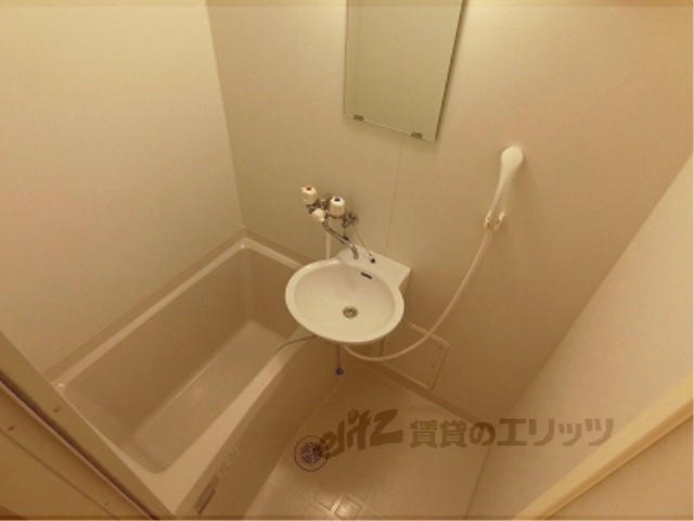 レオパレスアイリの風呂写真