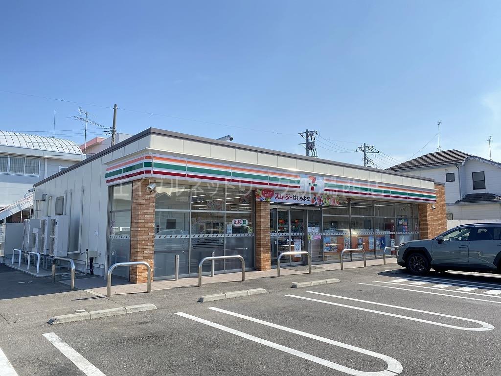 コンビニ　セブンイレブン新潟坂井東4丁目店（コンビニ）まで712m