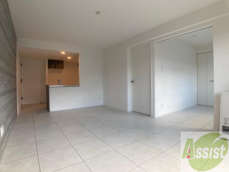 居室・リビング　広くてキレイなお部屋が広がっていて、充実した生活が送れそう。