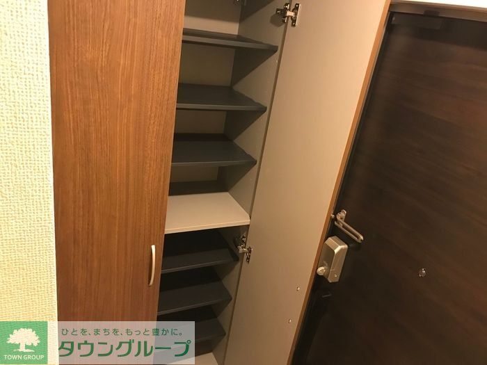 玄関　お問合せはタウンハウジングまで！※現地待合わせ相談可能