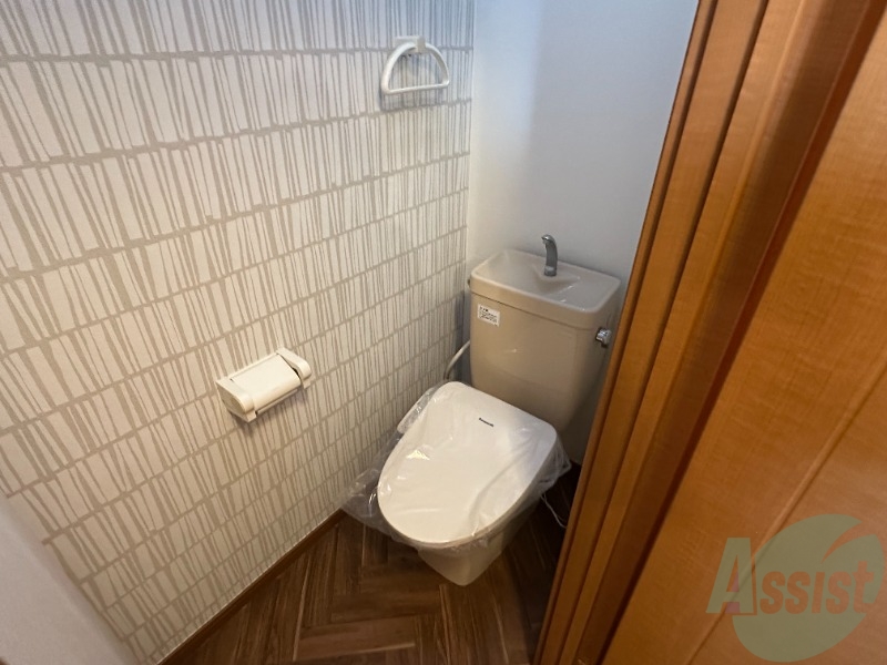 トイレ　こちらはトイレです。清潔感があり、安心して使用できます。