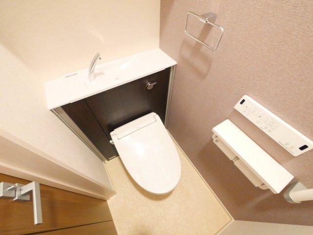 トイレ　ゆったりとした空間のトイレです