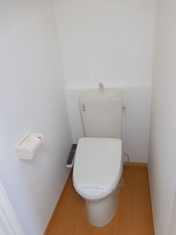 メゾンドラカージュのトイレ写真