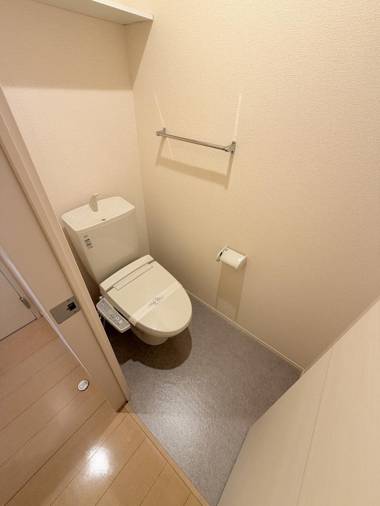 ＪＲ山陽本線 東福山駅 徒歩30分 2階建 築12年のトイレ写真