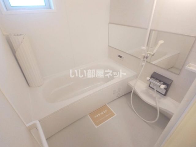 ヴィラソレイユ Bの風呂写真