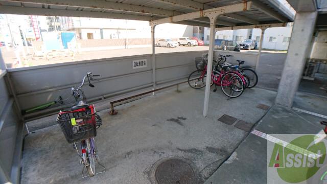 地下鉄東西線 西２８丁目駅 徒歩9分 4階建 築39年の外観写真