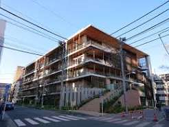 小学校　中央区立中央小学校（小学校）まで177m