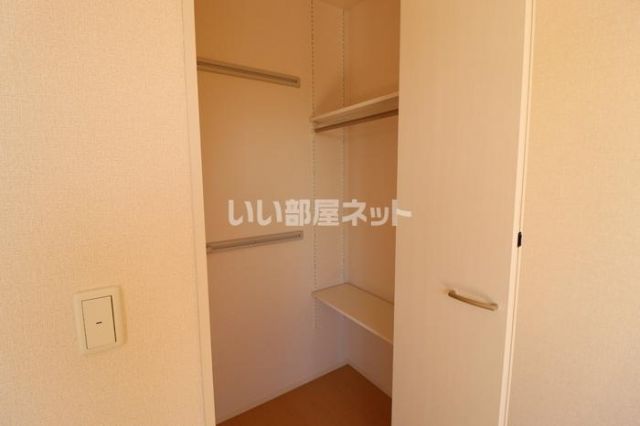 ＪＲ両毛線 駒形駅 徒歩17分 3階建 築12年の内装写真