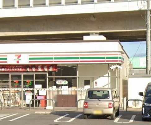 コンビニ　セブンイレブン東境店（コンビニ）まで1100m
