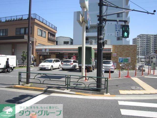 コンビニ　セブンイレブン（コンビニ）まで230m