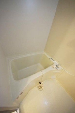 バス・シャワールーム　参考写真：別部屋タイプ