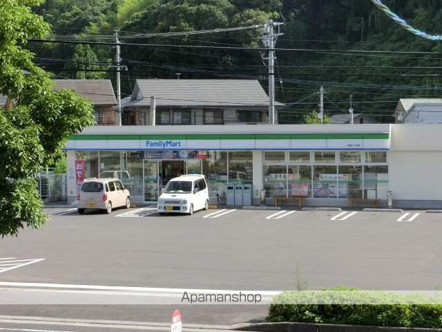 コンビニ　ファミリーマート宇宿七丁目店（コンビニ）まで321m