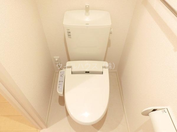 トイレ　ウォシュレット有り！