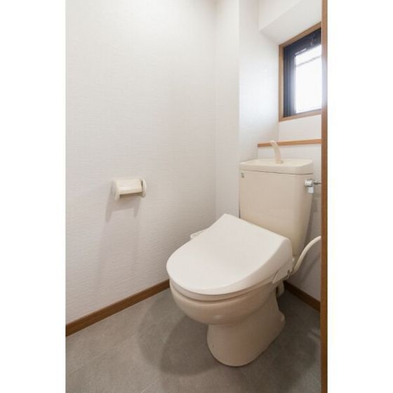 パラディ211のトイレ写真