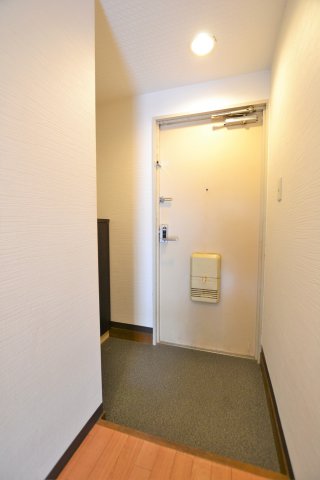 近鉄南大阪線 高見ノ里駅 徒歩10分 4階建 築38年の玄関写真