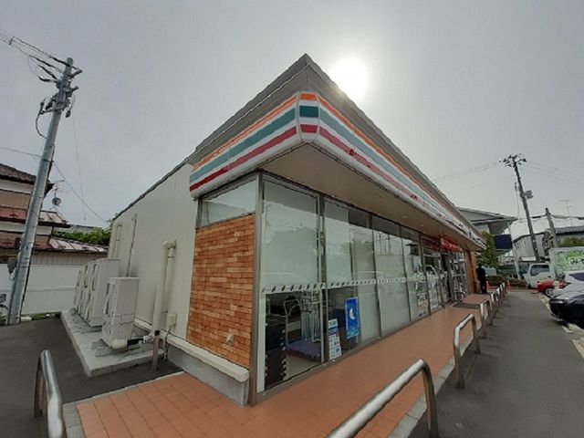 コンビニ　セブンイレブン大和吉岡南２丁目（コンビニ）まで650m