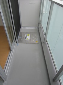 バルコニー　弊社は全物件が仲介手数料半月分+税でご紹介可能です。