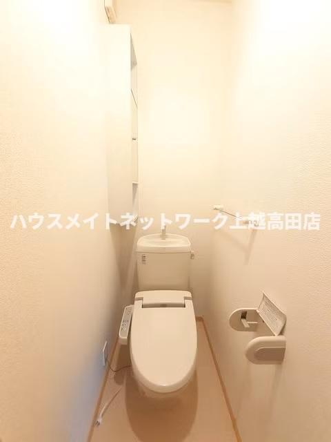 トイレ　温水洗浄暖房便座