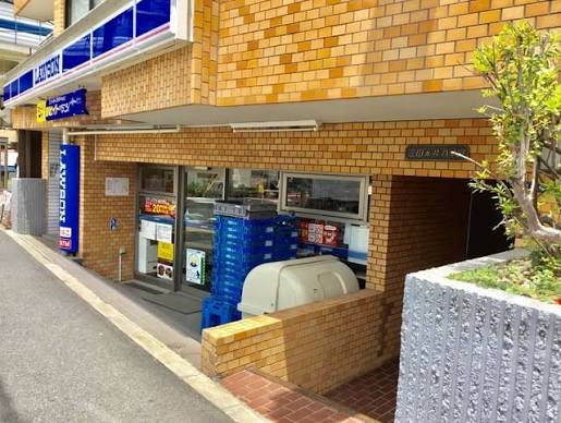 コンビニ　ローソン麻布三ノ橋店（コンビニ）まで80m