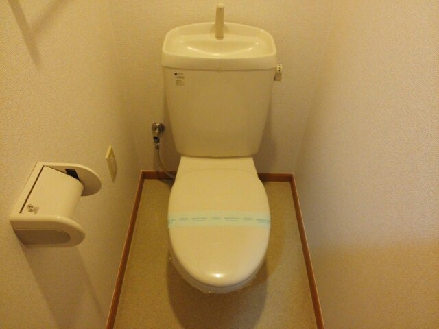 トイレ　ゆったりとした空間のトイレです