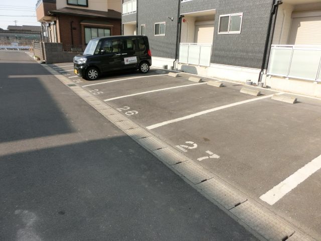 駐車場　駐車場ももちろん用意あります。（台数制限あります）