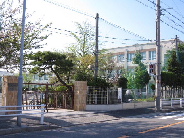 小学校　市立御器所小学校（小学校）まで800m