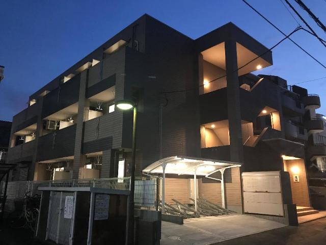 建物外観　外観写真（夜）
