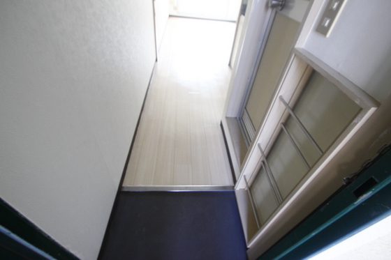 玄関　※別部屋の写真です