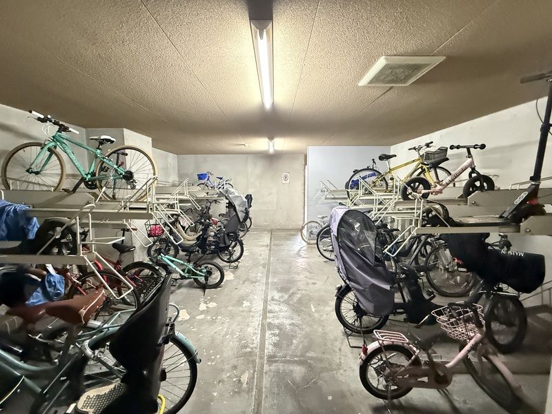 京王線 笹塚駅 徒歩4分 6階建 築27年の外観写真