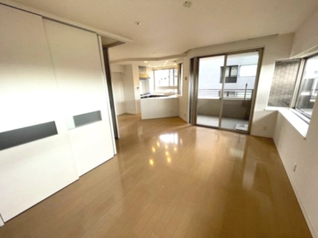 居室・リビング　リビングダイニングキッチン　※同タイプの部屋のお写真です