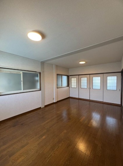 近鉄道明寺線 柏原南口駅 徒歩12分 3階建 築35年の居間写真