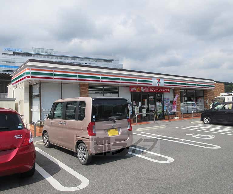 コンビニ　セブンイレブン 大津苗鹿店（コンビニ）まで220m