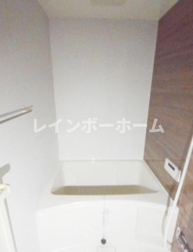 バス・シャワールーム　落ち着いた空間のお風呂です