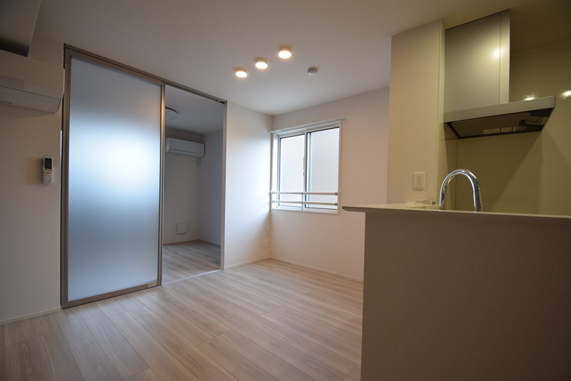居室・リビング　9.4帖のフローリングのお部屋です☆