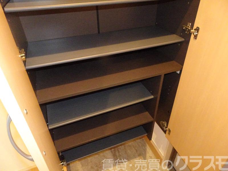 玄関　靴の整理に困りません♪