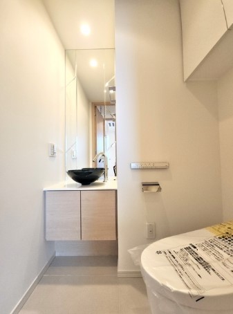 東京メトロ有楽町線 市ケ谷駅 徒歩8分 17階建 築3年のトイレ写真