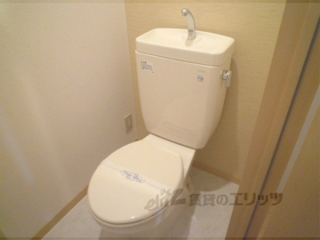 ヴィラージュ桂のトイレ写真