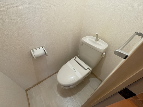 トイレ　※別部屋の写真です