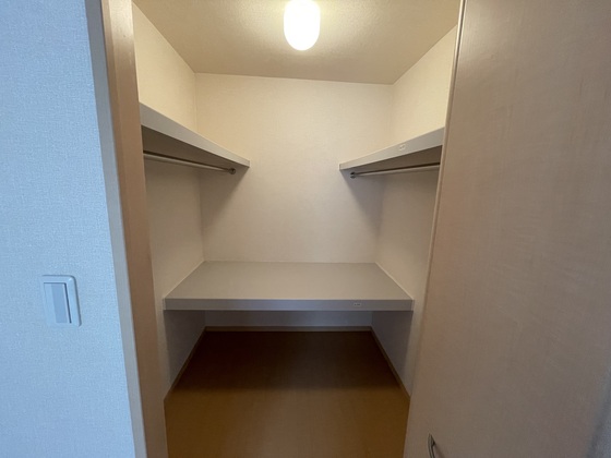収納　※別部屋の写真です